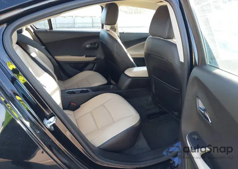 2012 Chevrolet Volt z USA, uszkodzony, nr VIN 1G1RH6E42CU118930